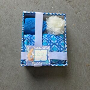 Deluxe Plush 3-Piece Spa Set Blue Ikat Towel Wrap Hair Twist Loofah New in Box